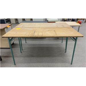Lot 84

Work Benches